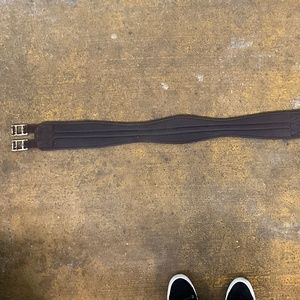 Neoprene contoured girth, brown, 44”